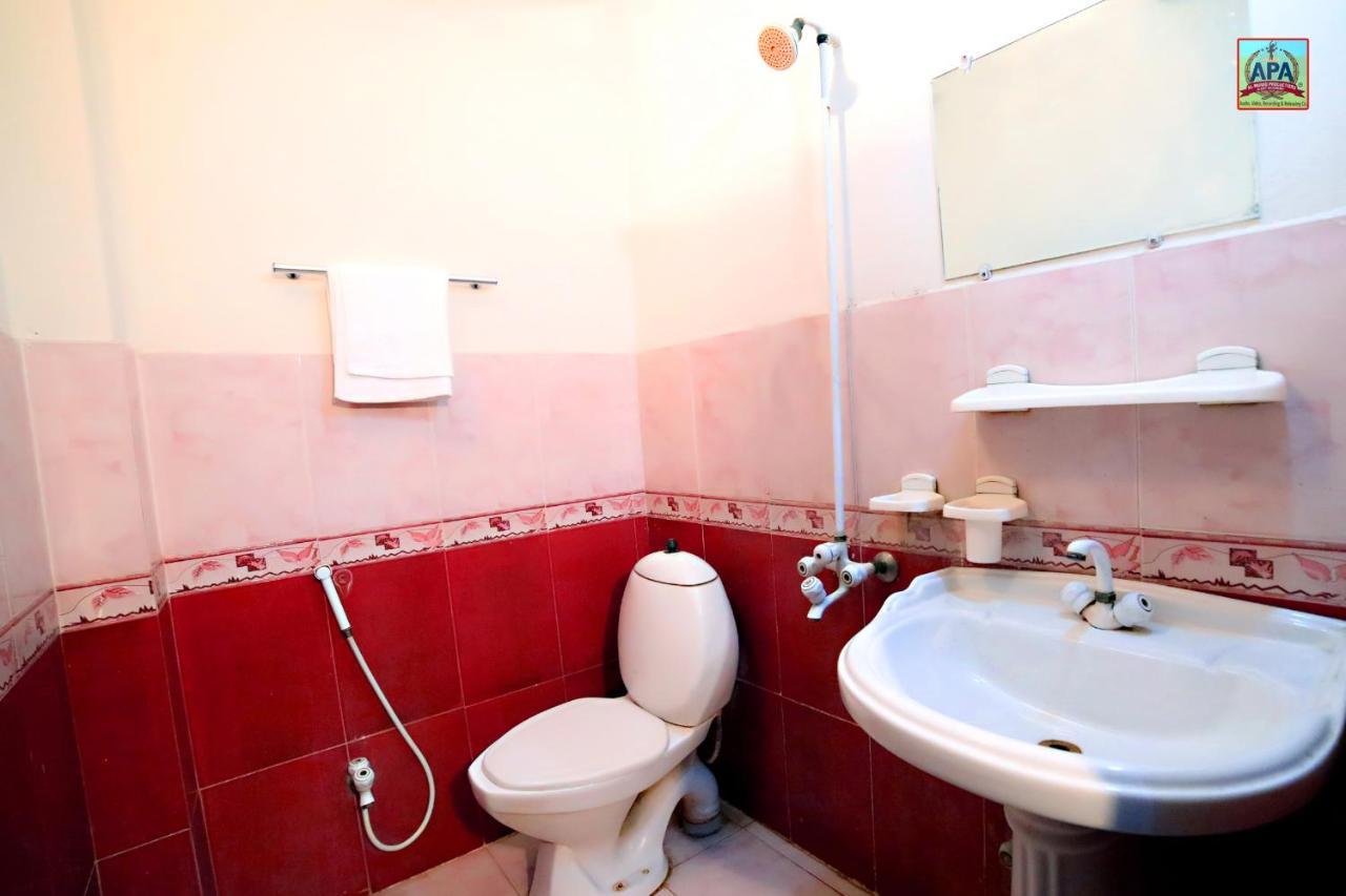 Royal Inn Guest House Lahore Exterior photo